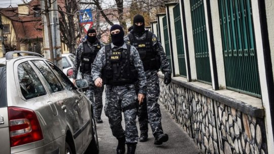 Percheziţii şi infracţiuni informatice în Braşov