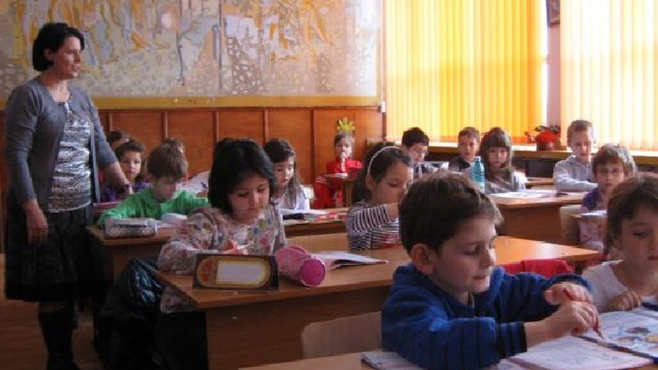 Arondarea străzilor la școlile din Brașov este publicată