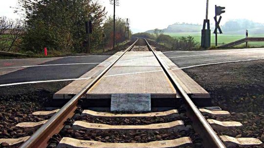 Trecerile la nivel vor fi amenajate cu bani europeni