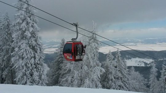 Pandemia de coronavirus afectează și turismul din stațiunile montane