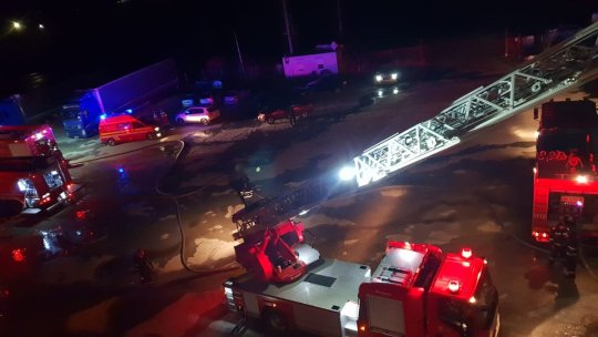 Flăcări în miez de noapte, în Parcul industrial Ghimbav