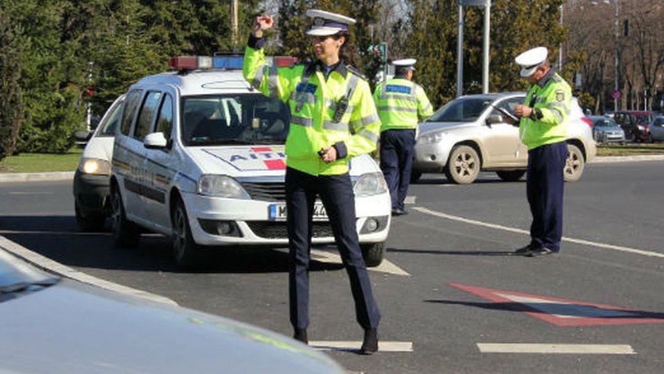 Sute de vitezomani, amendați de polițiștii brașoveni, weekend-ul trecut