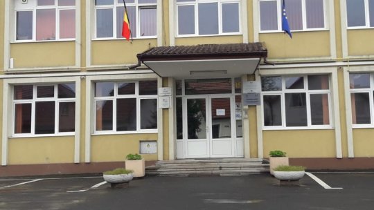 Ovidiu Tripșa o înlocuiește pe Ariana Bucur la șefia Inspectoratului Școlar Județean Brașov