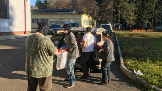 Aproximativ 200 de voluntari din partea cultelor sunt alături de cei la nevoie