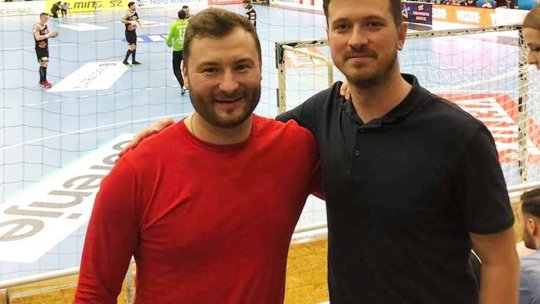 Colecție de tricouri vândută în scopuri caritabile