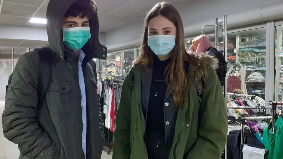 După 15 mai, toată lumea va purta, obligatoriu, măști de protecție în spațiile comune închise