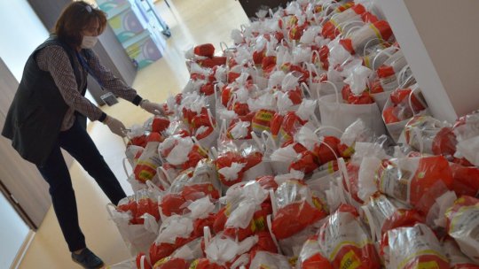 Peste 5000 de seniori cu venituri mici vor primi acasă "Darul din suflet", pentru Paște