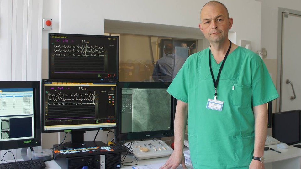 Un medic brașovean cere ministrului Sănătății să oprească practica internării în spitale a cadrelor medicale infectate dar asimptomatice