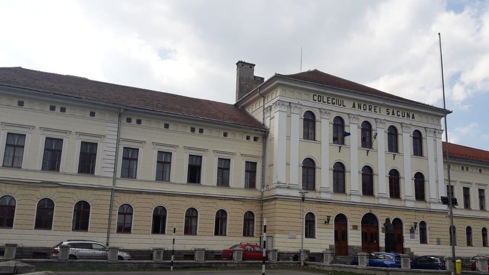 Școlile brașovene își vor primi elevii din clasele terminale în condiții de siguranță