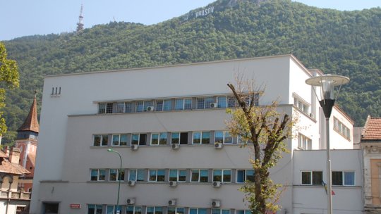 Directoare de spital, suspectă de mai multe infracțiuni, printre care uz de fals și delapidare