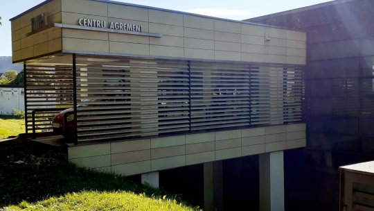 VIDEO. Complexul Agrement din Brașov va fi transformat în "bibliotecă în piscină"