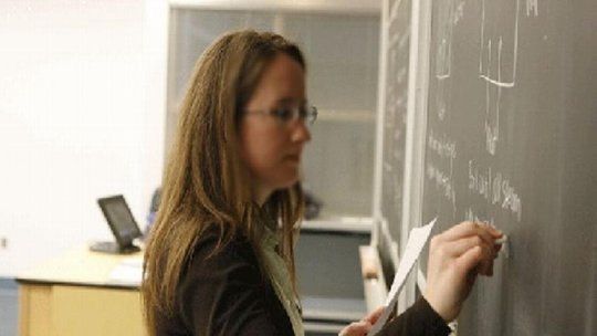 Orice inspecție la clasă, echivalată pentru dascălii care se înscriu la Definitivat. Solicitarea trebuie făcută până în 5 iunie