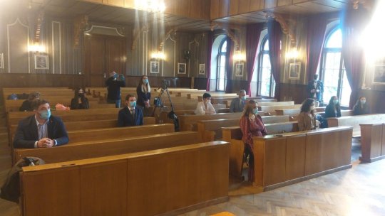 Elevii brașoveni din clasele a XII-a au absolvit liceul online