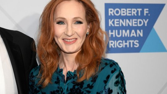 1 milion de lire sterline va dona J.K. Rowling pentru persoanele vulnerabile