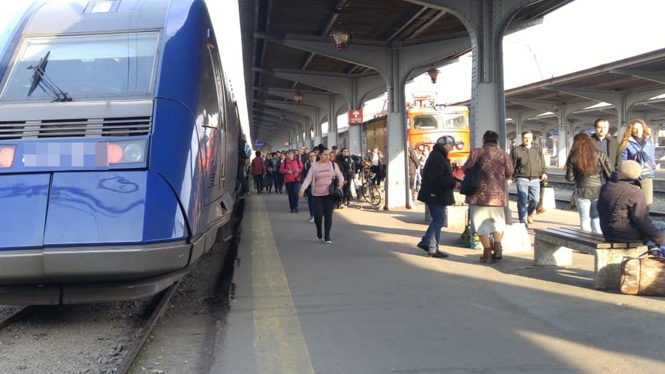CFR Călători reintroduce în circulaţia internă de săptămâna viitoare peste 200 de trenuri suspendate de la jumătatea lunii martie