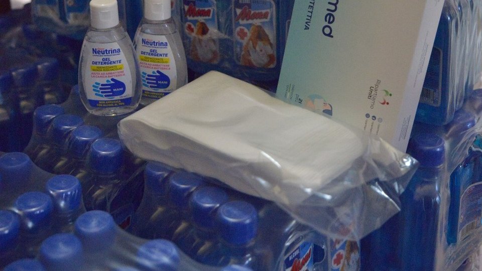 Donație de la o farmacie pentru Primăria Brașov, pentru prevenirea răspândirii COVID-19