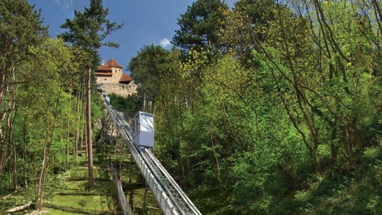 Liftul pe plan înclinat, de la Râșnov, redeschis turiștilor