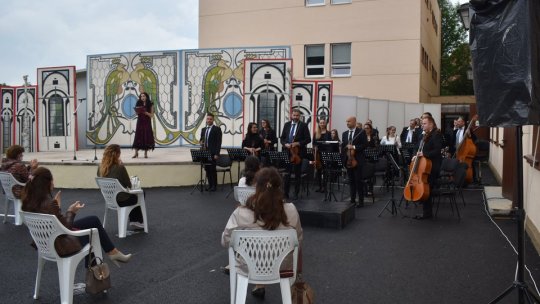 Spectacolele Operei din acest sfârșit de săptămână, doar în curtea instituției, cu bilete