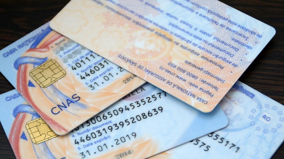 Valabilitatea cardurilor de sănătate care urmează să expire la 1 iulie va fi prelungită cu 7 ani