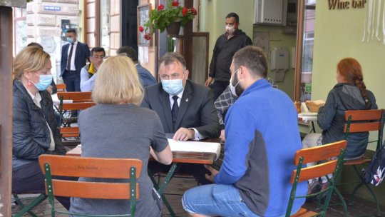 Cârciumarii brașoveni cer mai multe locuri la masă și înlăturarea mănușilor