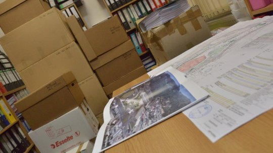 Aproape 3 metri cubi de documentație pentru proiectul Sălii Polivalente