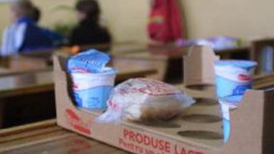 Laptele școlarilor, donat spitalelor din Brașov