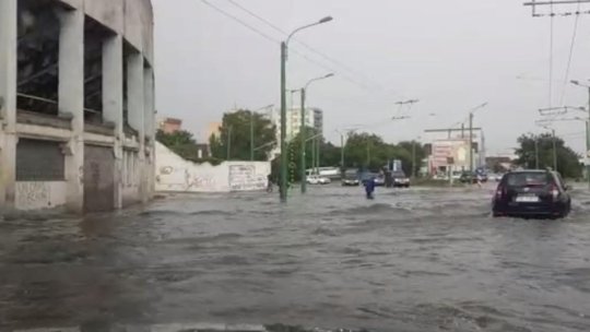 Ploaia și inundația " tradiție de primăvară-vară-toamnă, la Brașov