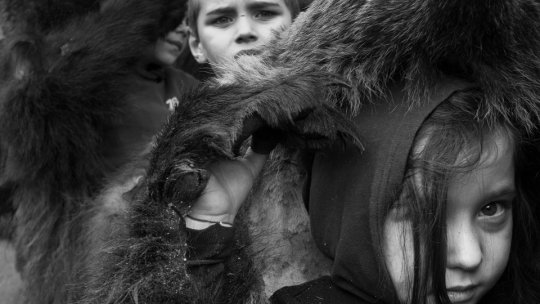 Au început înscrierile pentru Concursul Naţional de Fotografie Etnografică "Oameni şi datini"