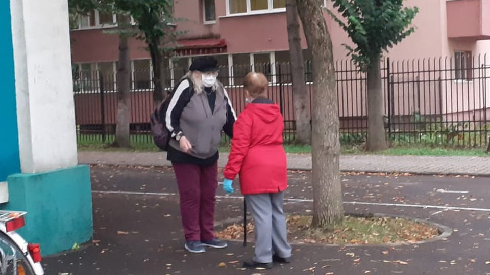 Ce se întâmplă dacă un alegător este depistat cu temperatura peste 37,3 grade Celsius