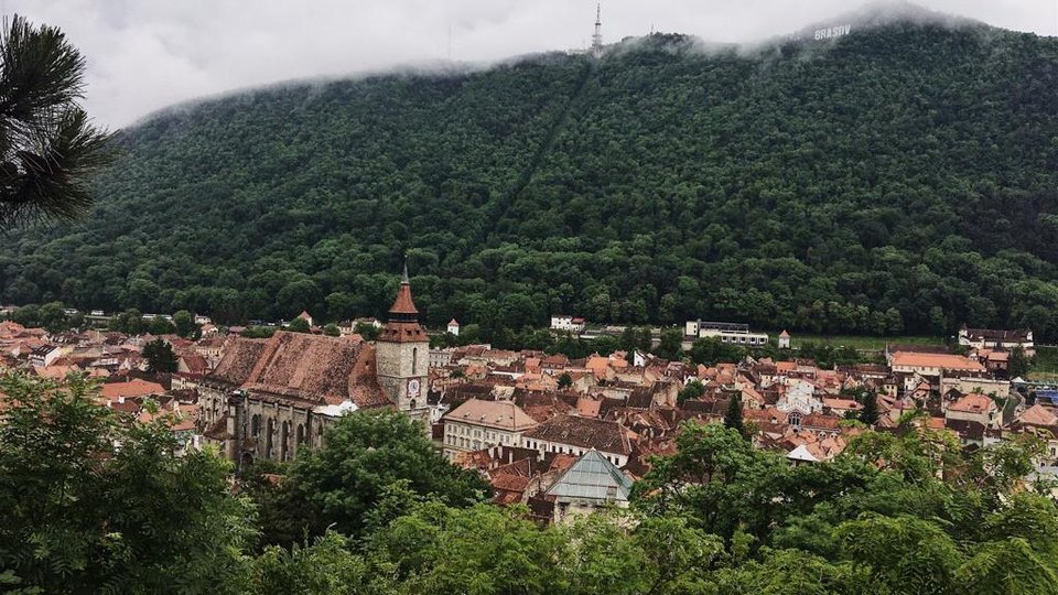 Un prim pas pentru proiectul parcului Natural Brașovia: se înființează o Comisie mixtă pentru acest proiect