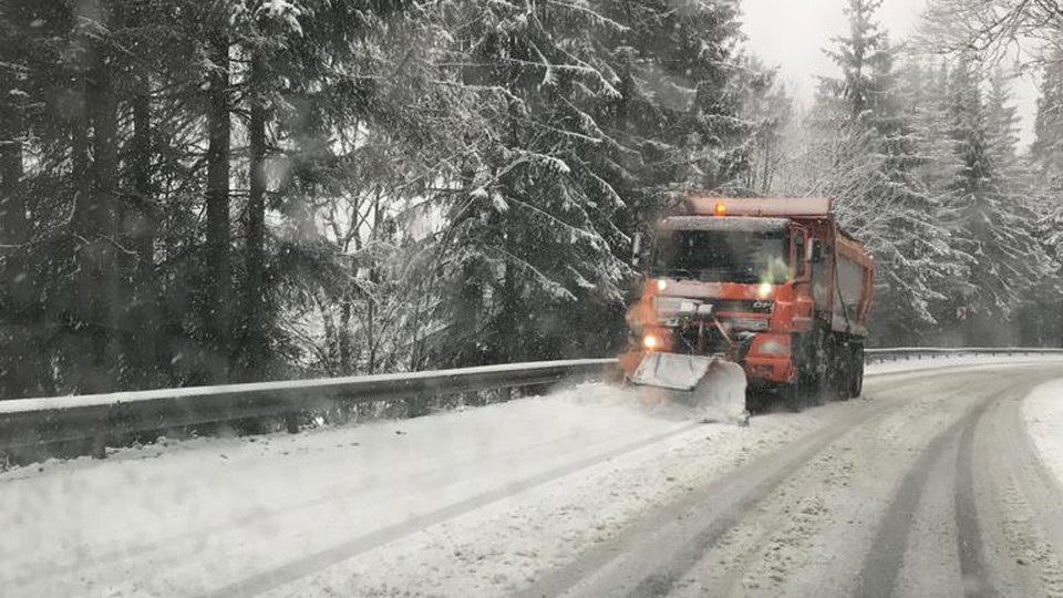 Cod galben de vreme severă imediată în județul Brașov. Restricții de circulație pe DN73A