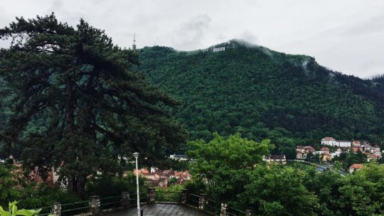 Noi restricții la Brașov, de miercuri, ca urmare a depășirii incidenței de 7.5 la mie