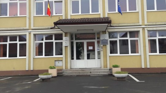 13 candidați au contestat rezultatele de la testul grilă, din cadrul concursului de directori de școală