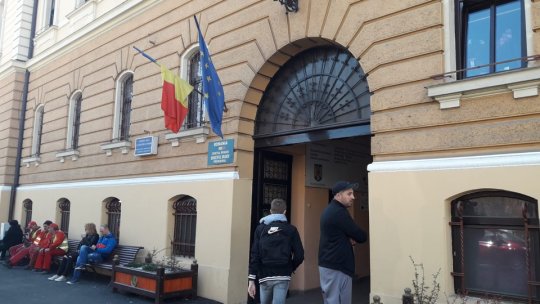 La Evidența Persoanelor intri fără certificat verde doar pentru a ridica certificatul de naștere sau de deces