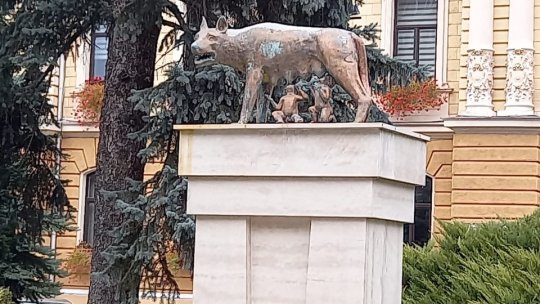 Monumentele simbol ale nepăsării noastre