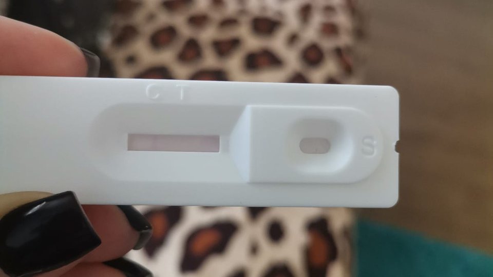 Autorităţile de la Bucureşti trebuie să se decidă dacă vor permite testarea acasă a elevilor