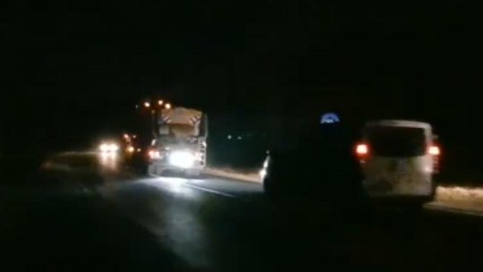 Condiții de formare a poleiului pe șosele. Drumarii recomandă prudență la volan