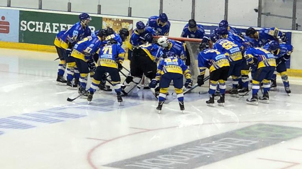Corona Braşov Wolves a învins UNI Gyor ETO HC cu 6-1