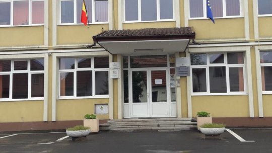 Începe dezinsecția în școli