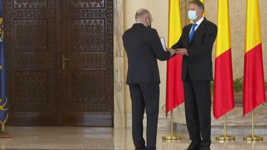 Brașovul are 5 dascăli decorați de Ziua Națională a României