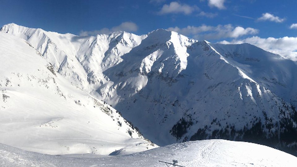 Risc însemnat de avalanşe în Carpaţii Meridionali şi Orientali