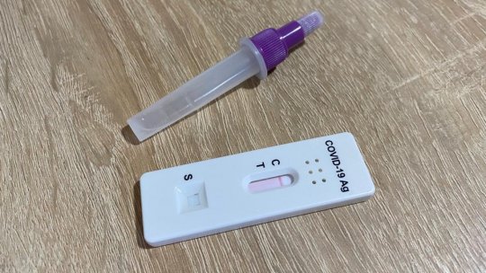 Medicii de familie care au contract cu o casă de asigurări de sănătate vor primi bani pentru fiecare test rapid antigen