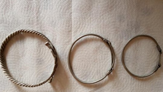 Brățări dacice, descoperite în județul Brașov