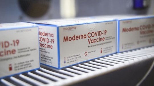 Primele doze de vaccin împotriva Covid-19, de la Moderna, ajung mâine la Centrul Regional de Distribuție Brașov