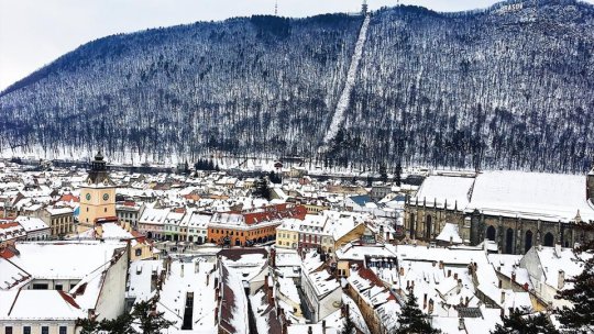 Brașovul își redeschide, de miercuri, instituțiile de cultură, cinematografele, restaurantele și cafenelele. La 30% din capacitate