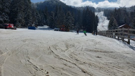 Noi măsuri și restricții în Poiana Brașov. Astăzi au fost aprobate mai multe proiecte ce vizează extinderea și modernizarea domeniului schiabil