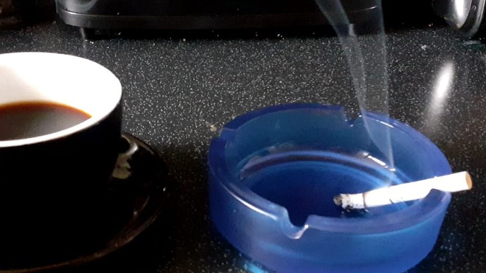 Se scumpesc, din nou, țigările