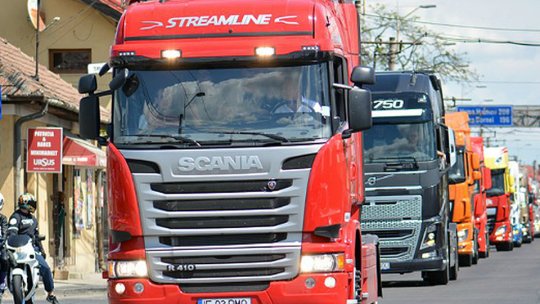 Transportatorii din România se pregătesc să protesteze faţă de modificările care vor fi aduse Legii RCA