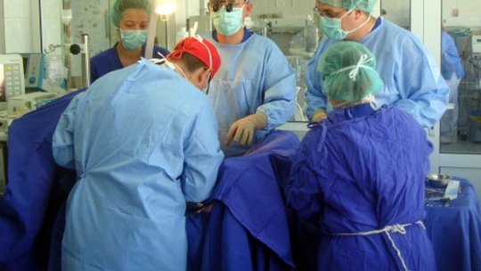 Anual, câte cinci români care au nevoie de transplant pulmonar vor putea face operația în Italia