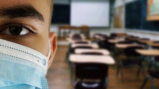 Elevii din clasele terminale revin la școală, indiferent de scenariu